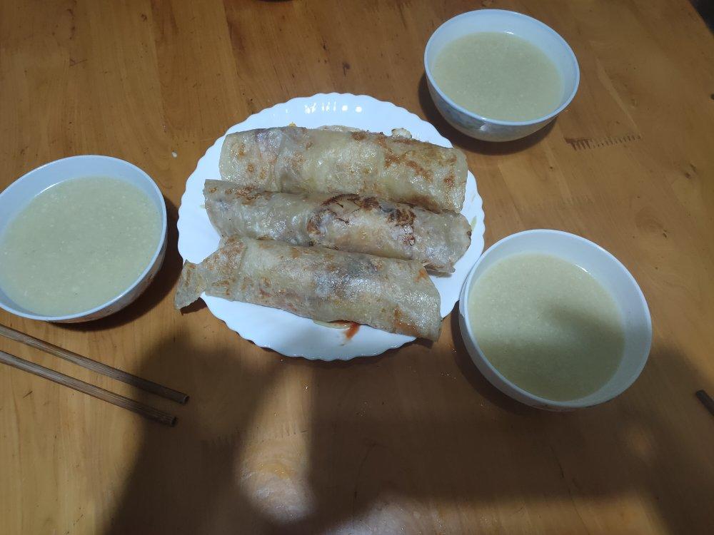 小学生的早餐一