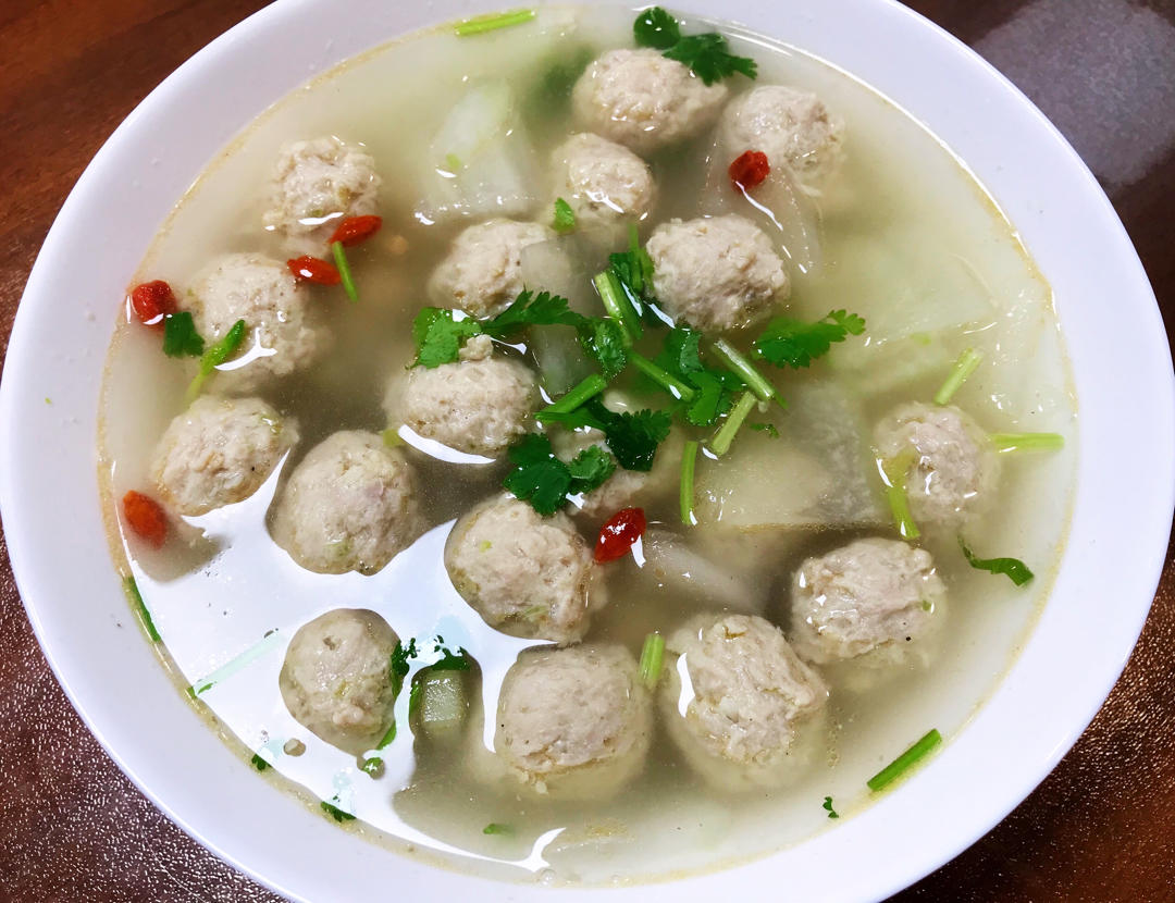 是茉莉麻麻呀做的冬瓜汆丸子汤