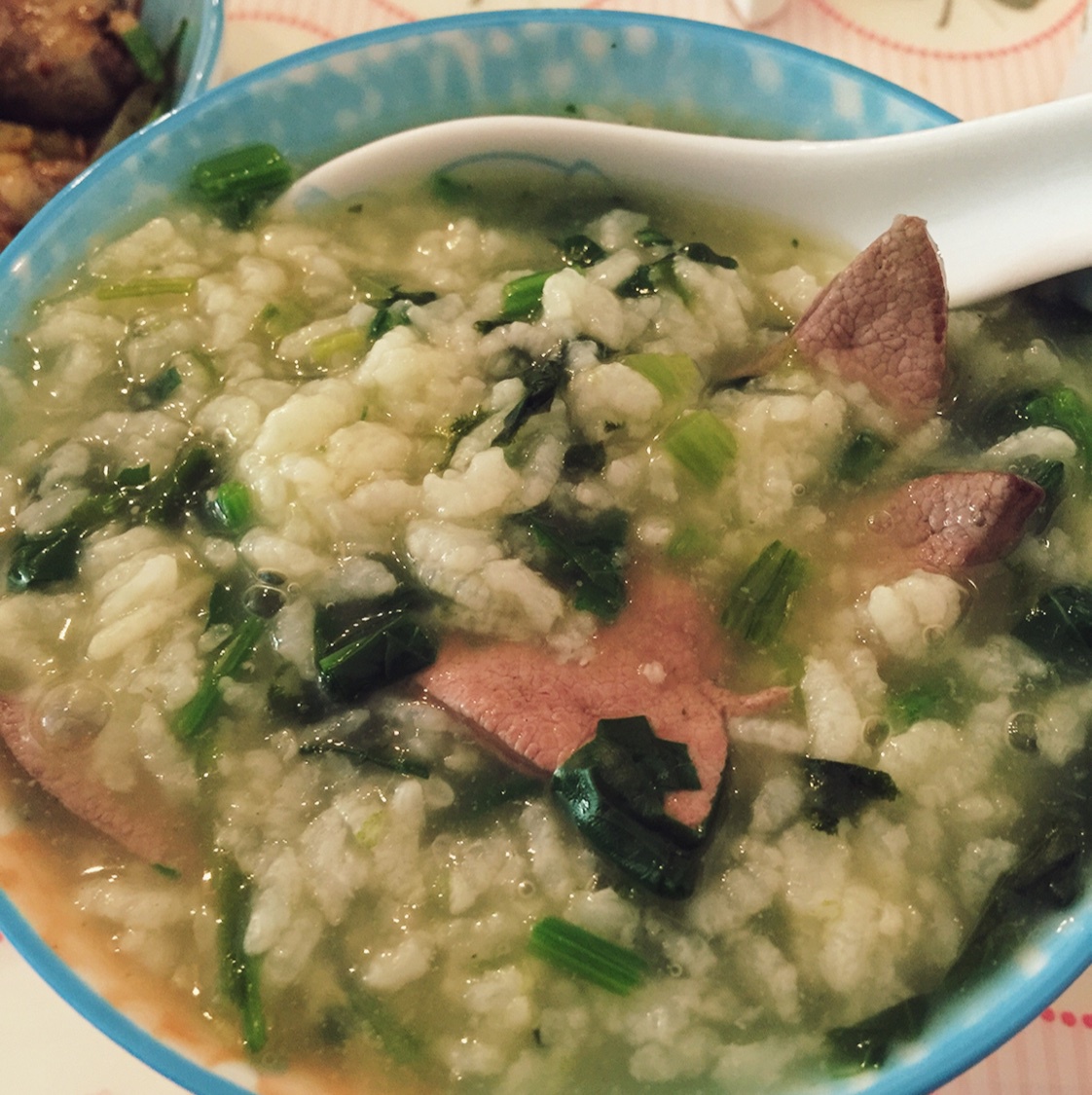 菠菜猪肝粥