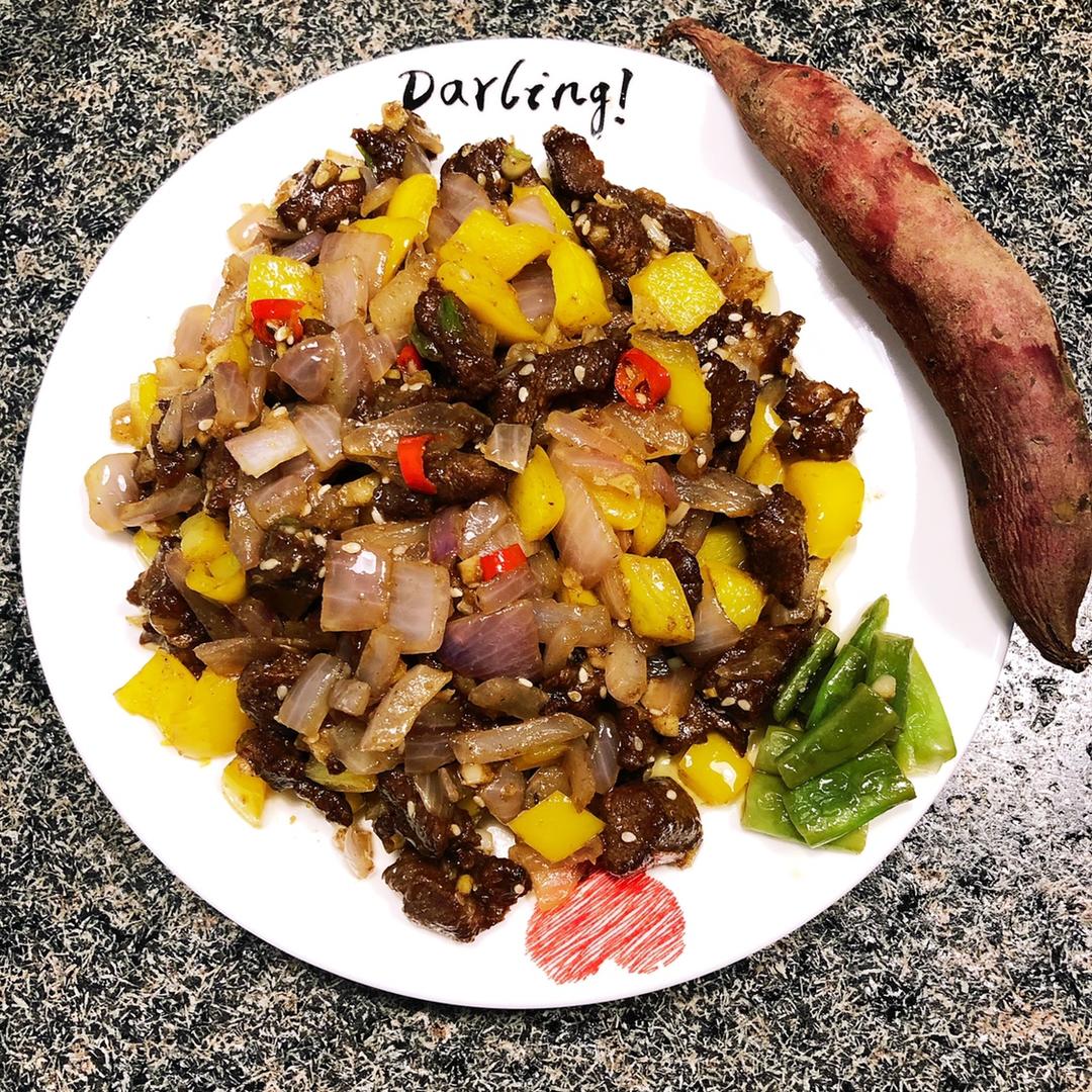 孜然洋葱炒牛肉粒