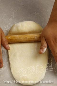 栗子王冠面包的做法 步骤6