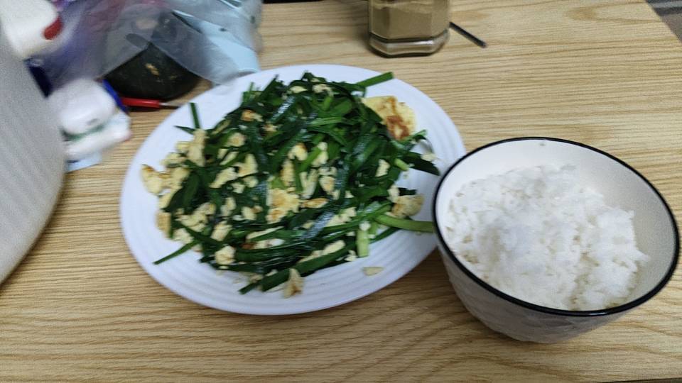 韭菜炒鸡蛋——三分钟快手下饭菜 掌握火候的秘诀
