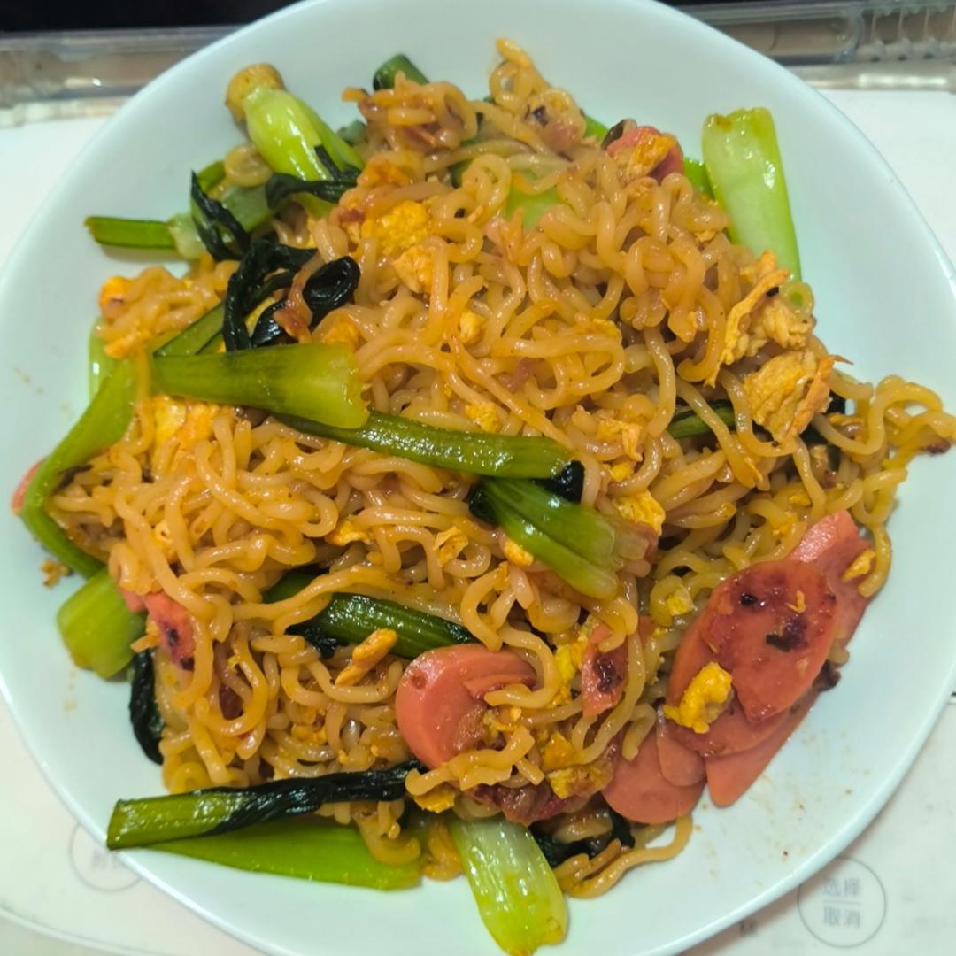 路边摊风味炒方便面