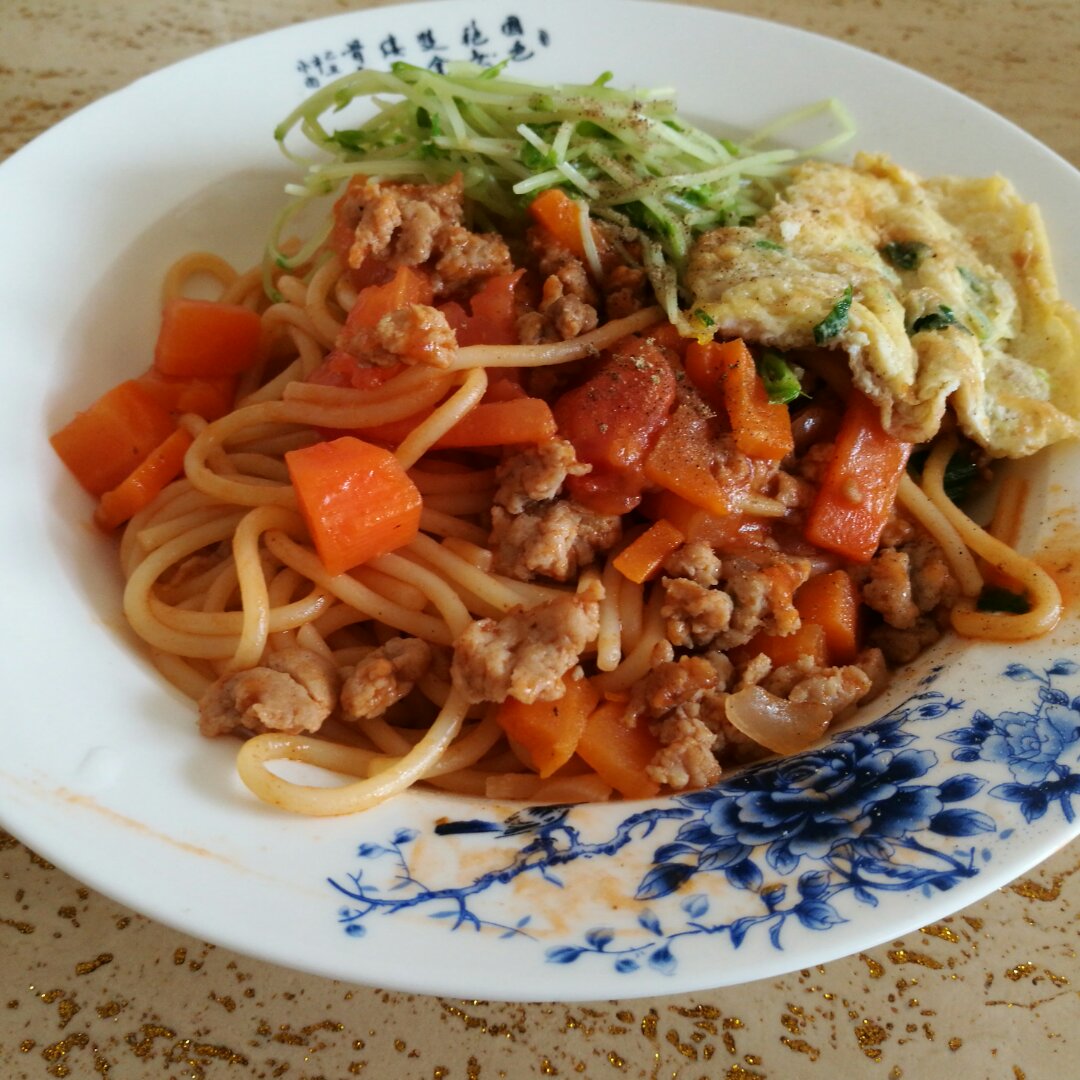 番茄肉酱意大利面