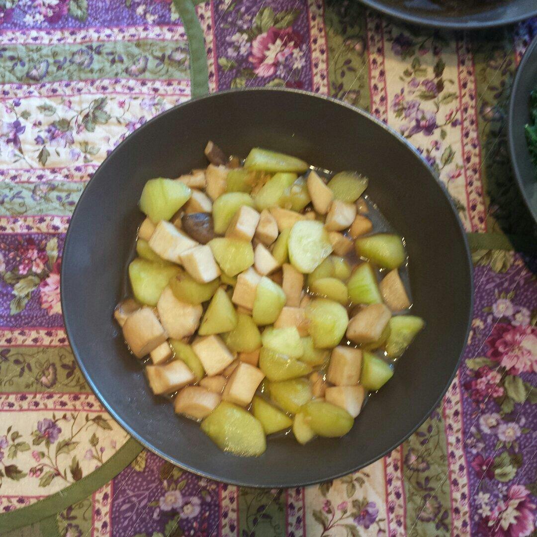 蘑菇炒黄瓜