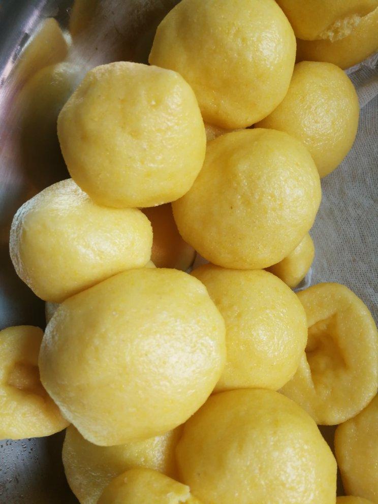 lq可可和果果做的窝窝头