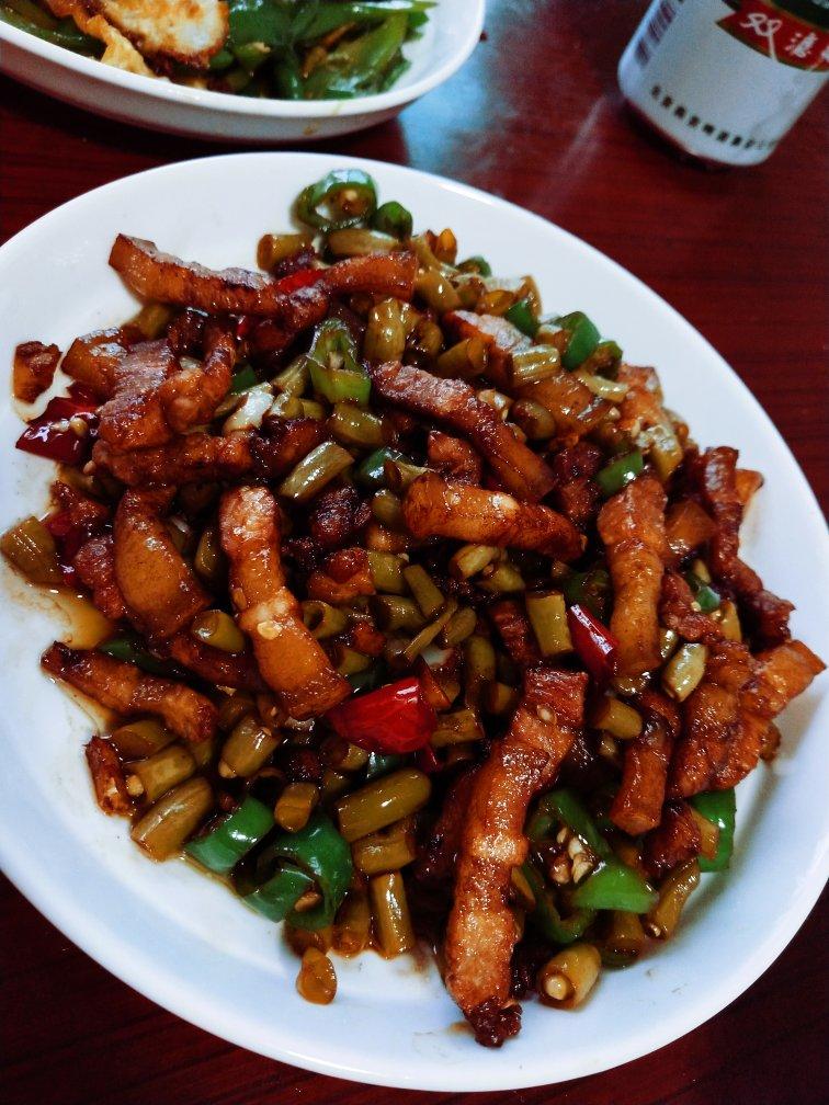 酸豆角炒五花肉