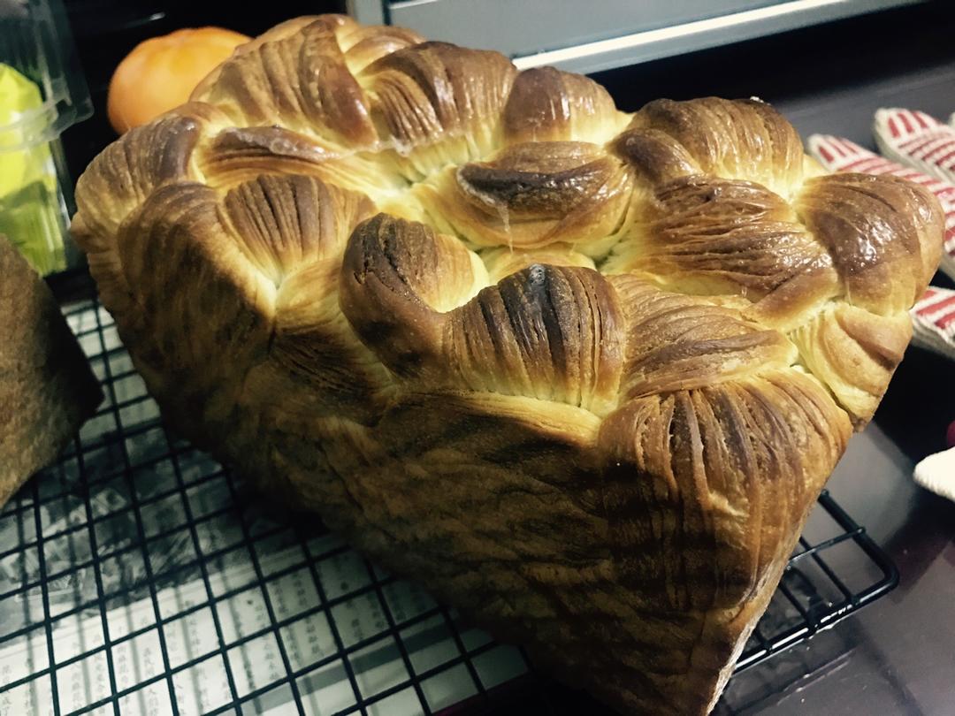 金砖面包－－一个很成功的手撕起酥面包配方