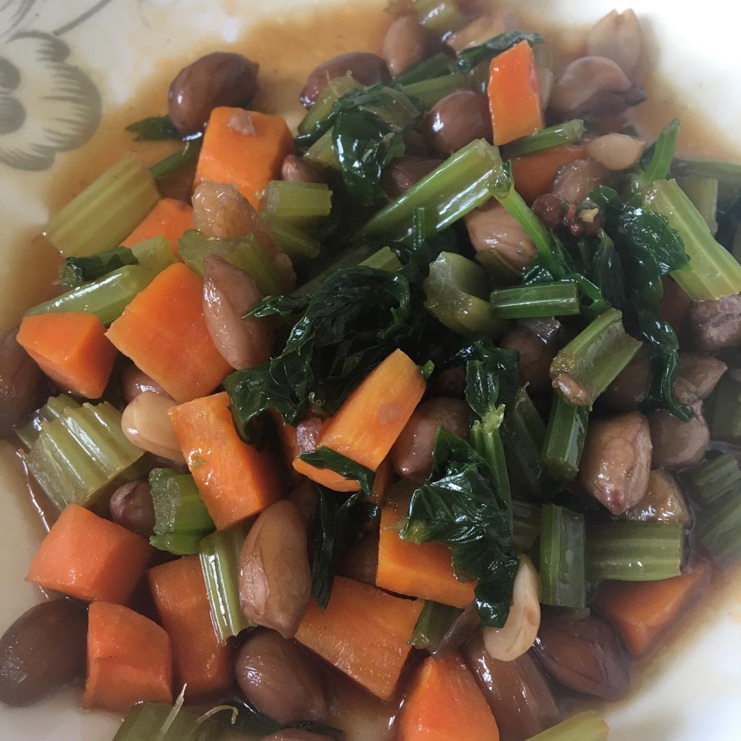 凉拌芹菜花生米胡萝卜