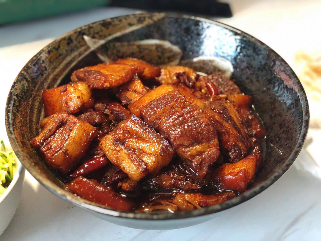 不炒糖色古朴东坡肉