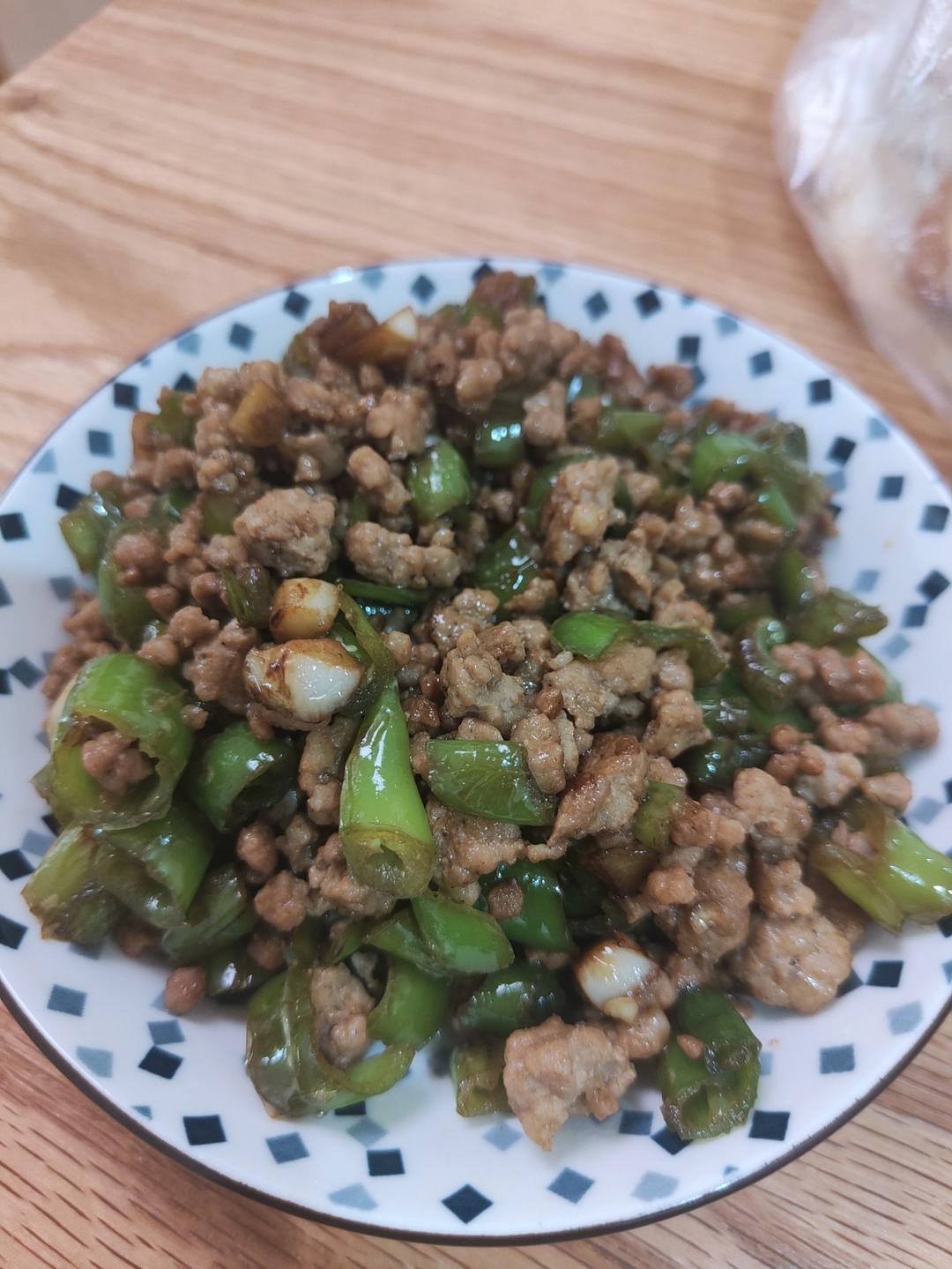 青椒豆豉炒肉沫（快手湘菜）