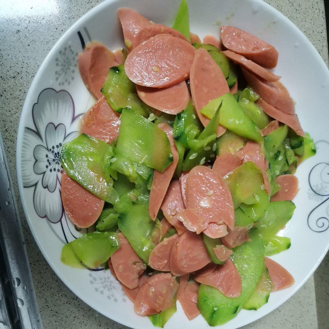 黄瓜炒火腿肠