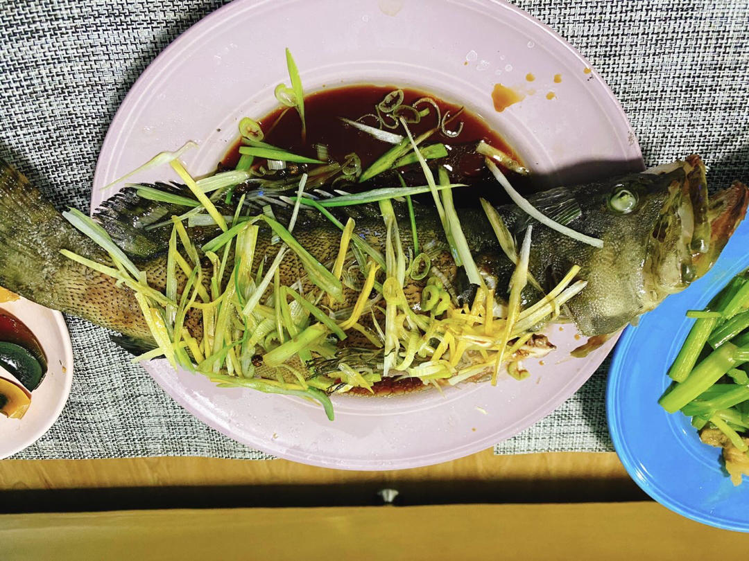 清蒸石斑鱼（粤菜）