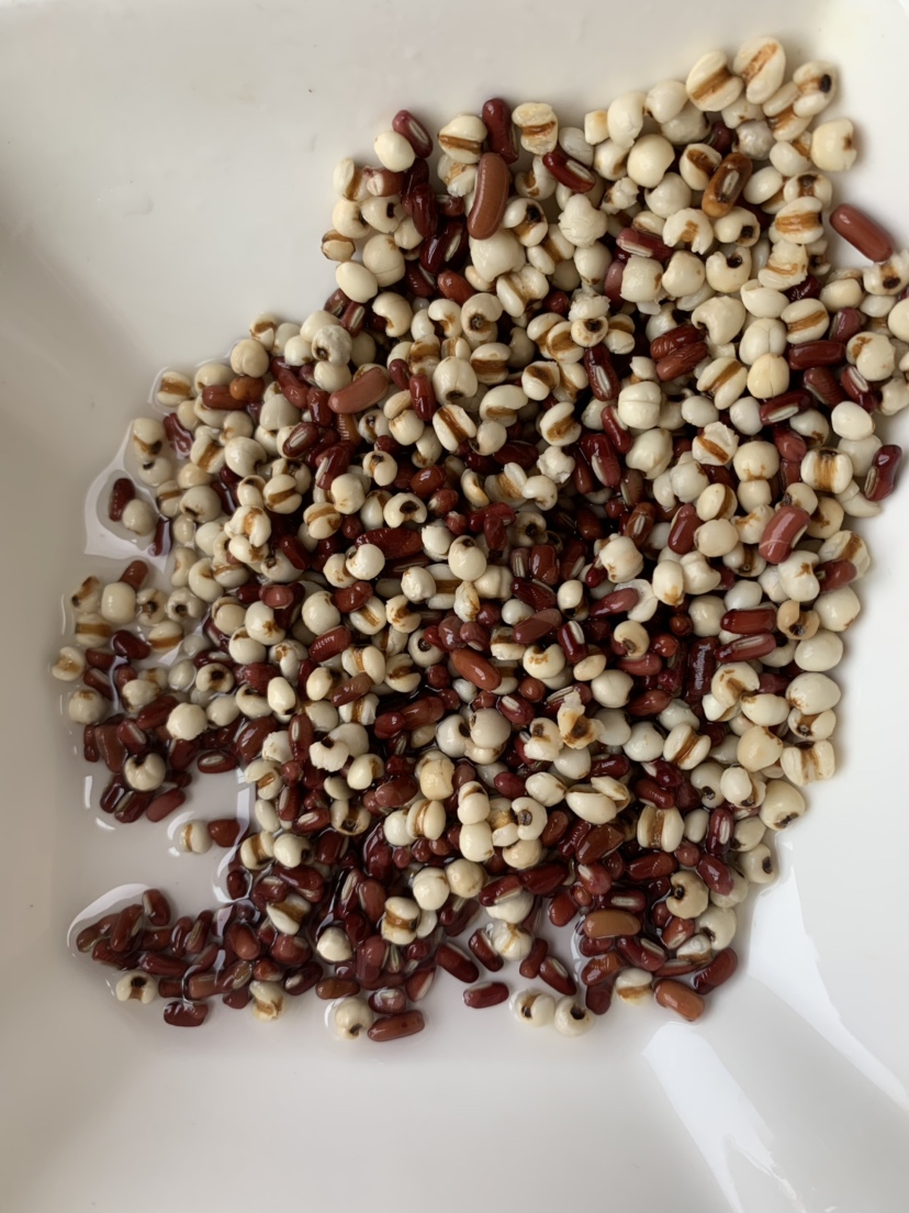 祛湿消肿红豆薏米冬瓜汤的做法 步骤1