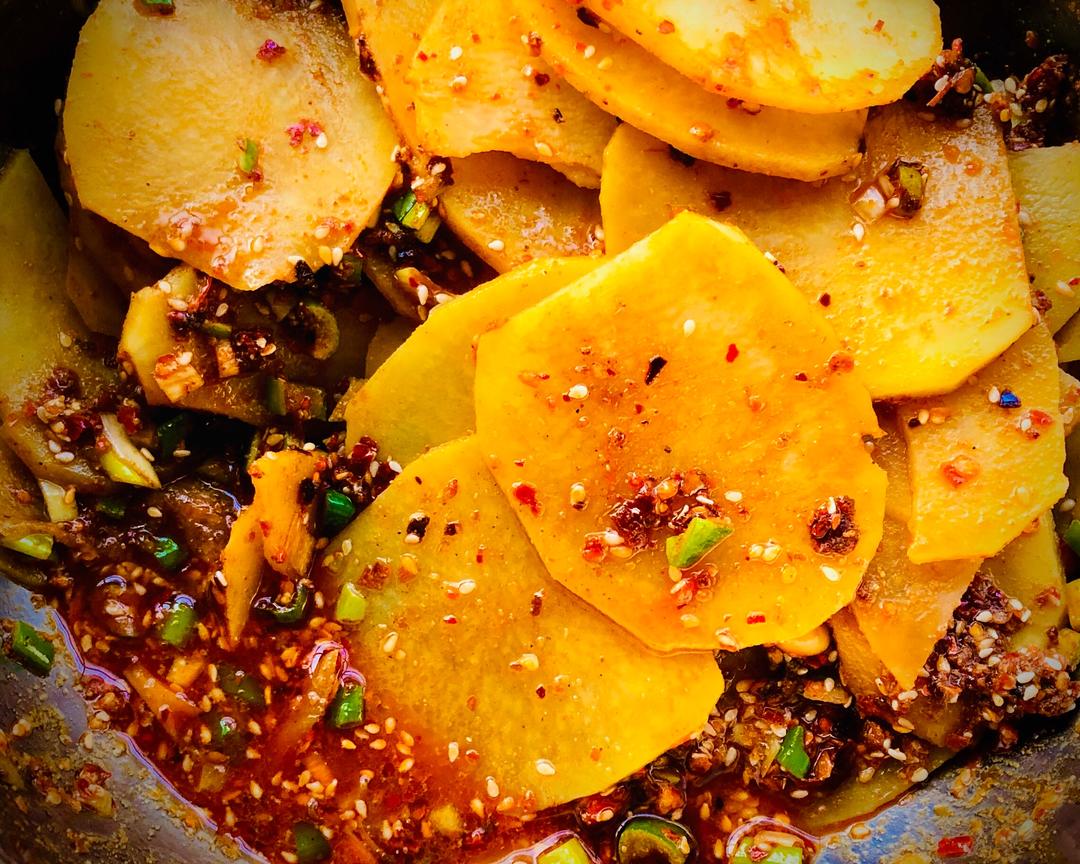 【水煮土豆片的做法步骤图,水煮土豆片怎么做好吃】灬家常美食灬_下厨