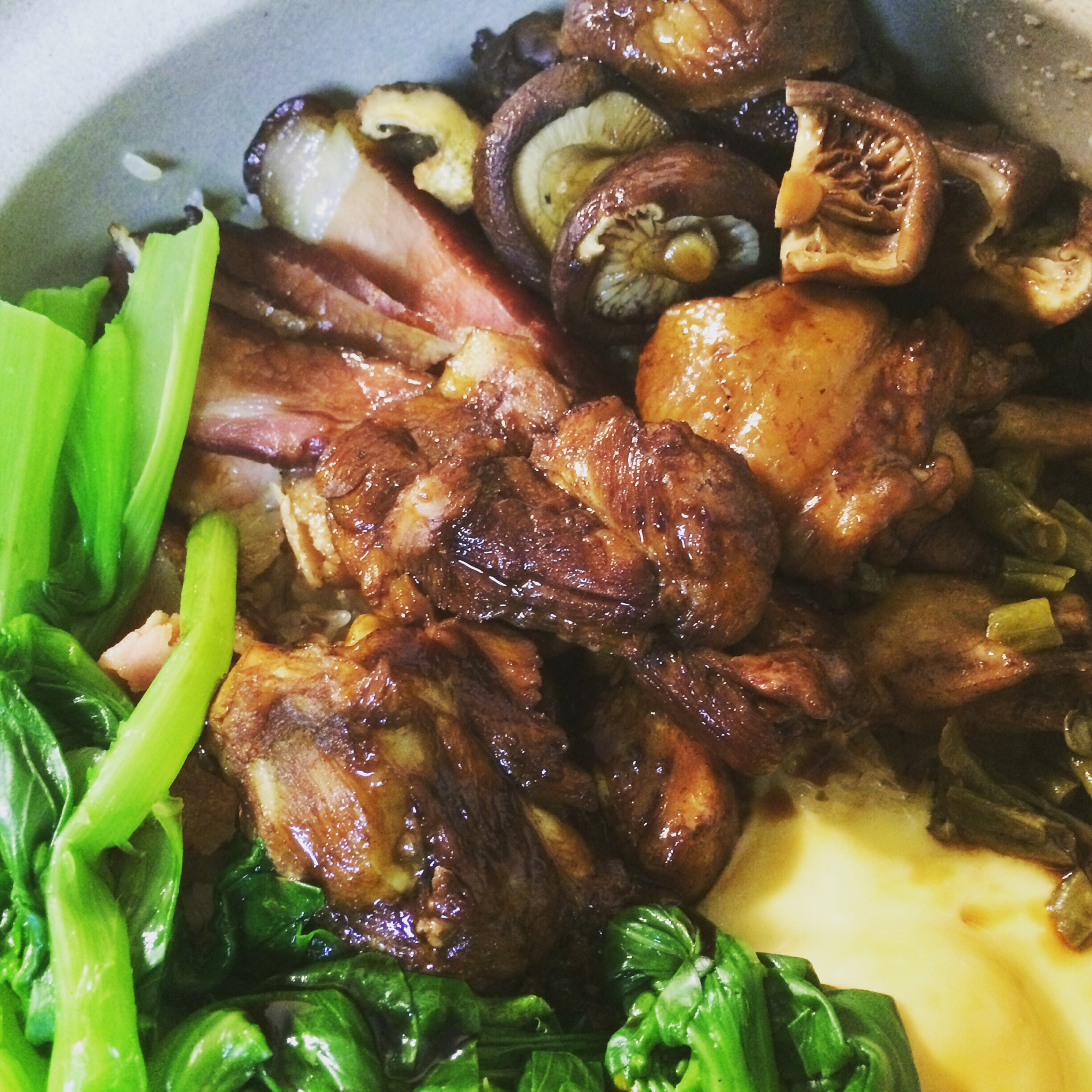 塔吉锅腊味煲仔饭