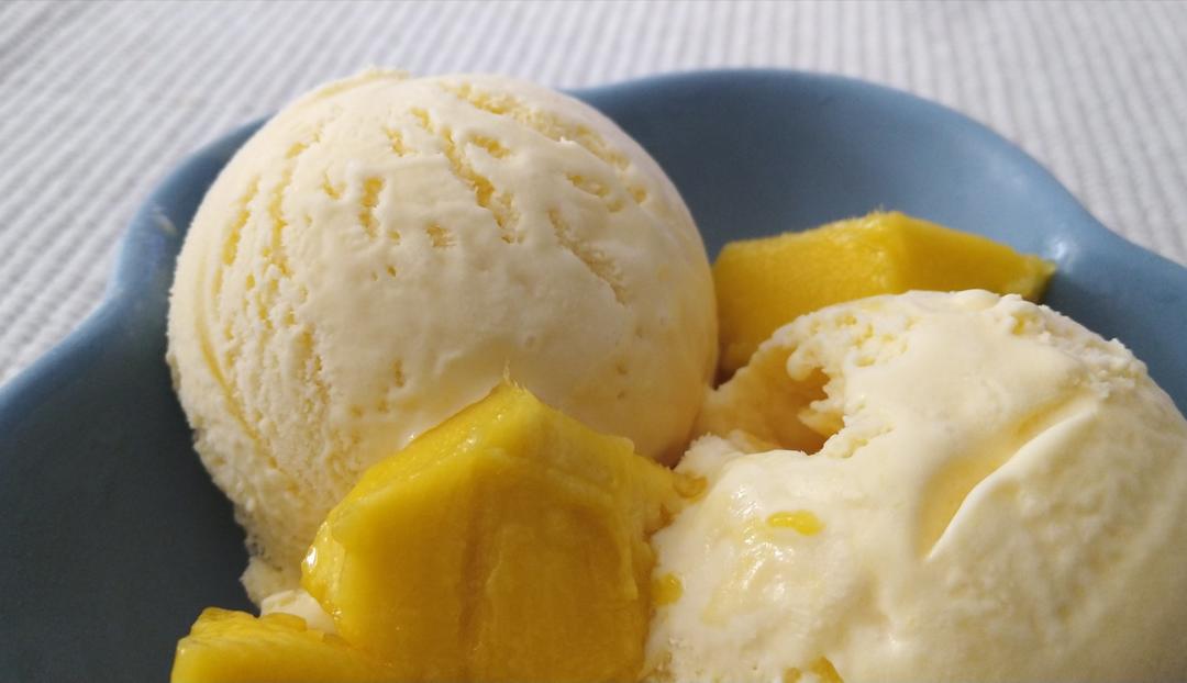 抹茶白巧冰淇淋