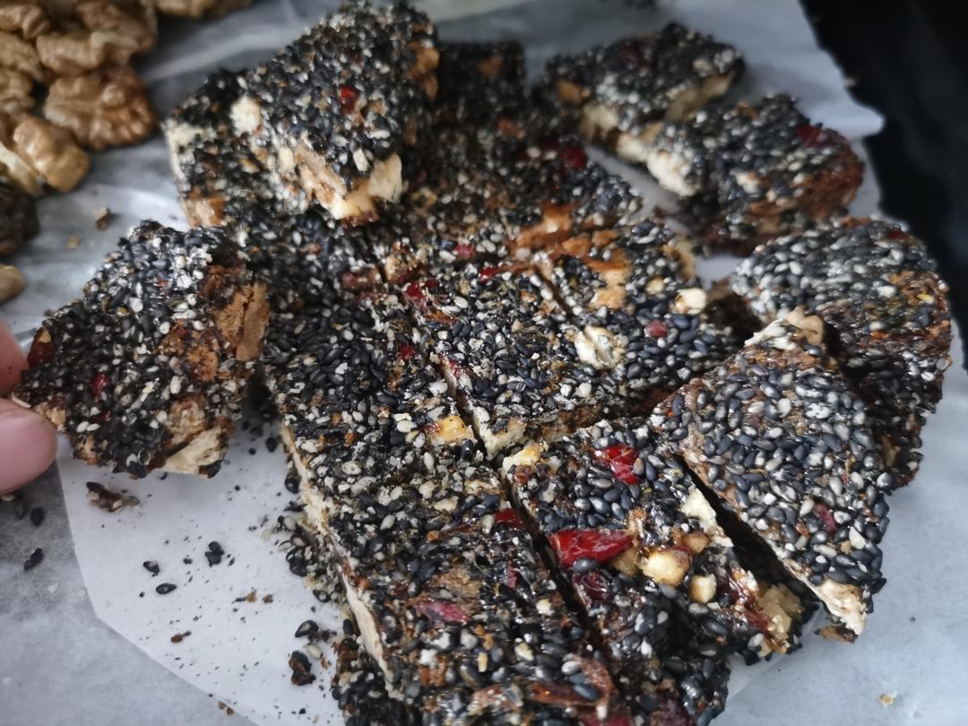 零难度补血养颜-黑芝麻核桃红枣糕