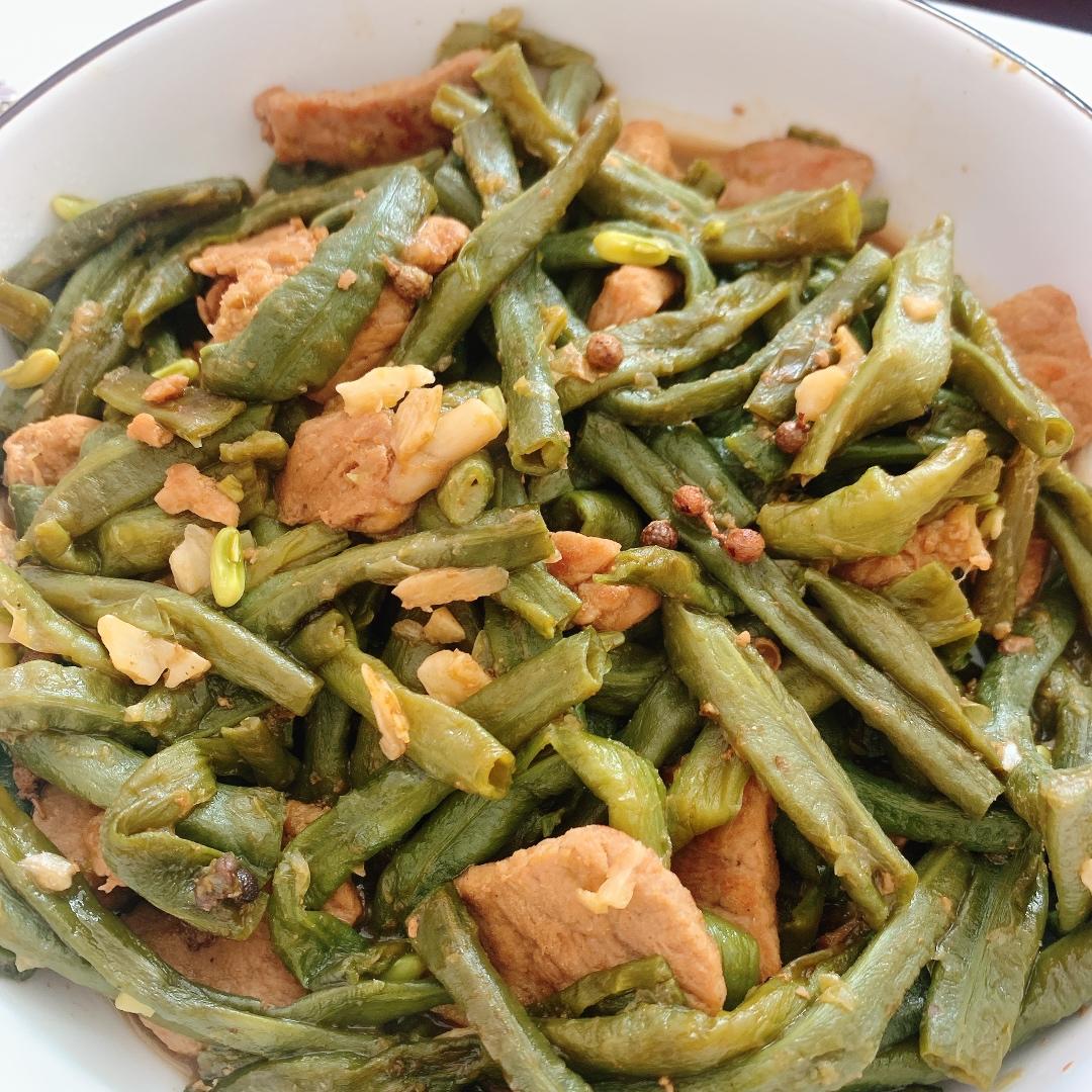 东北五花肉炖豆角