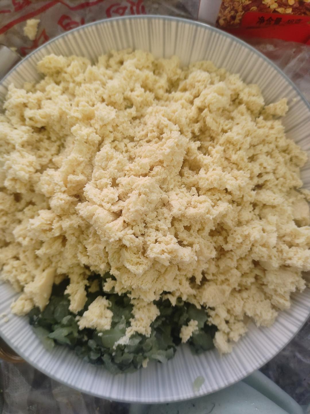 咸黄瓜炒冻豆腐