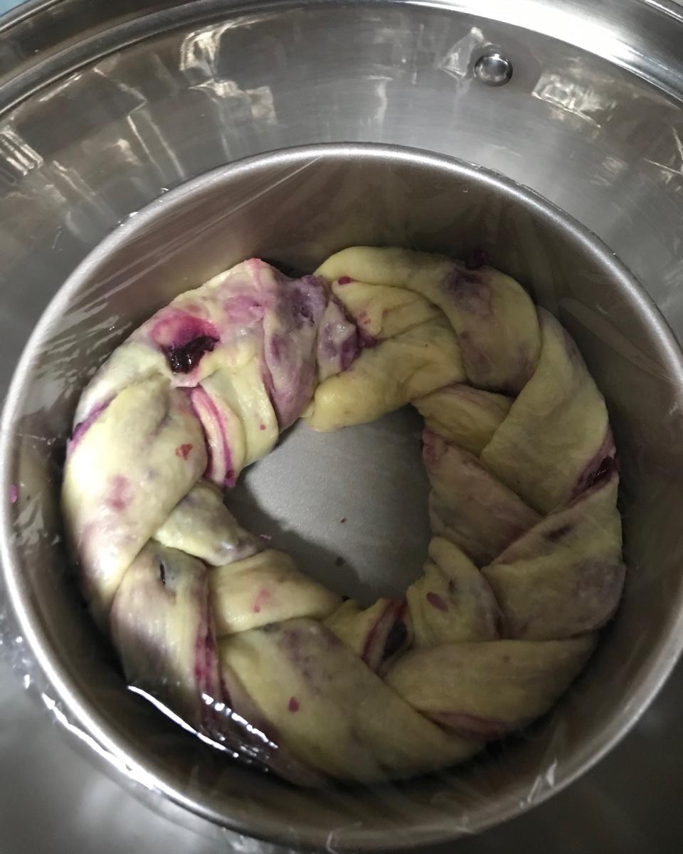 入门级不用揉出膜的手撕紫薯面包无黄油版