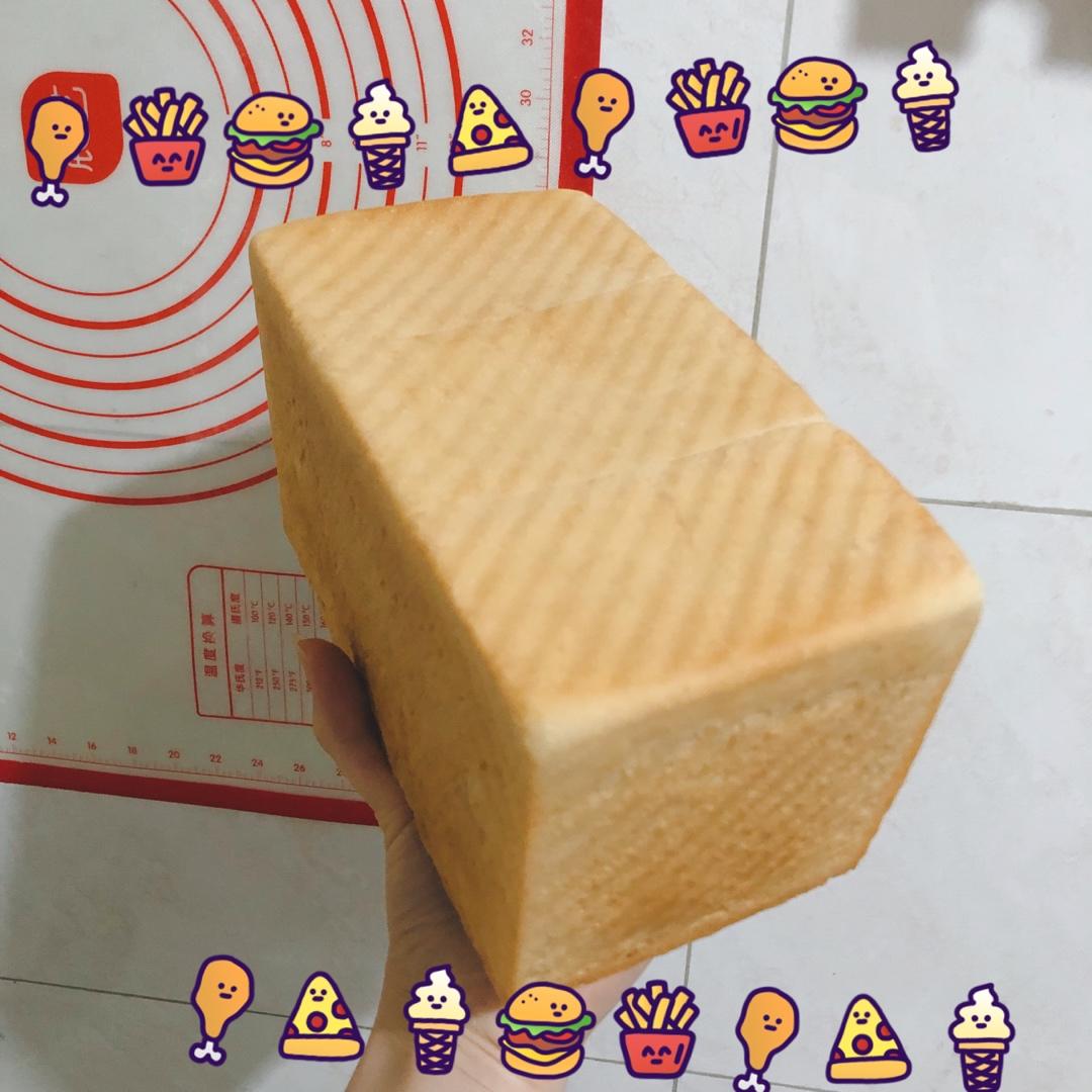 《Tinrry+》软绵绵的白吐司