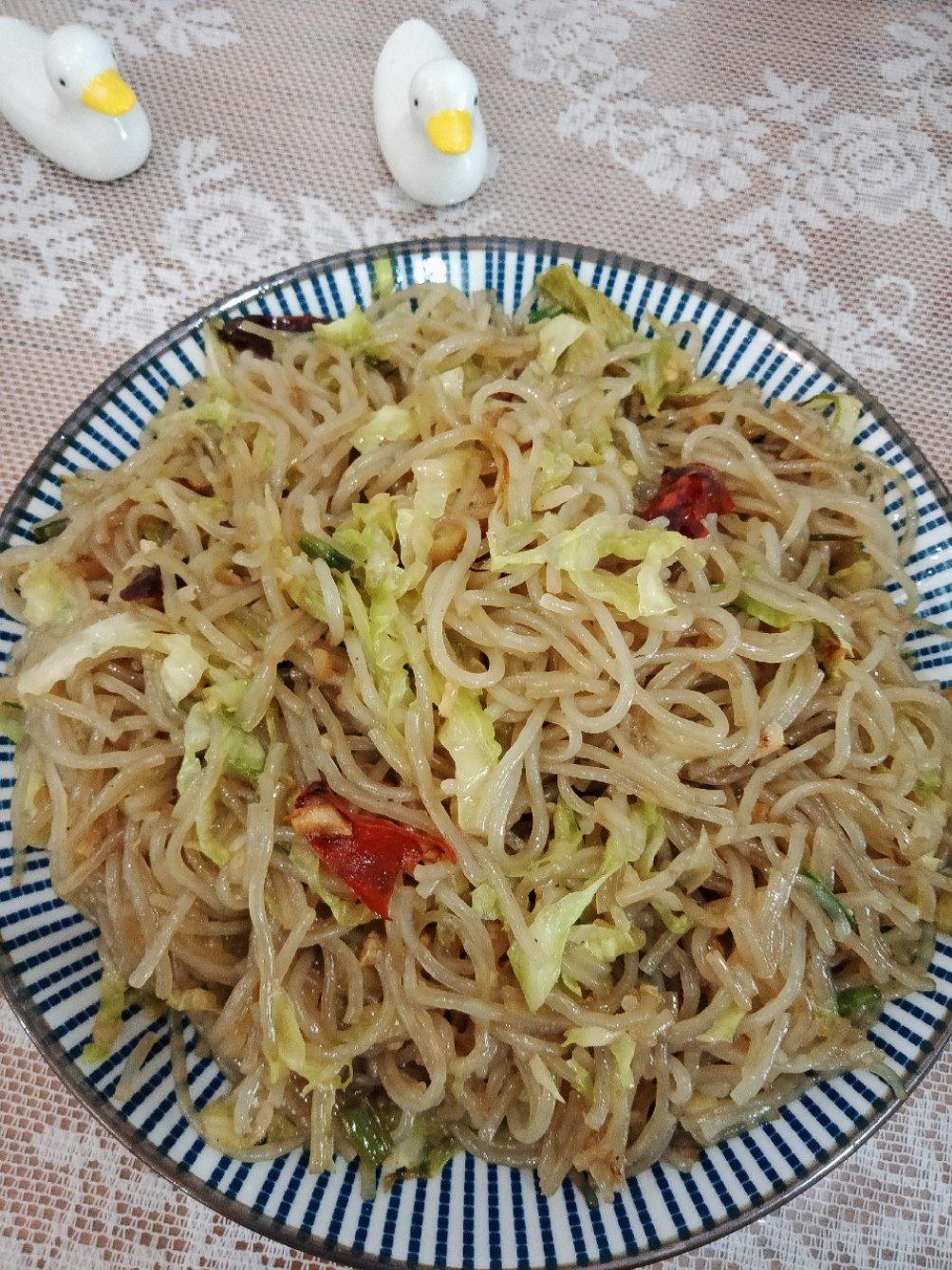 圆白菜炒粉条