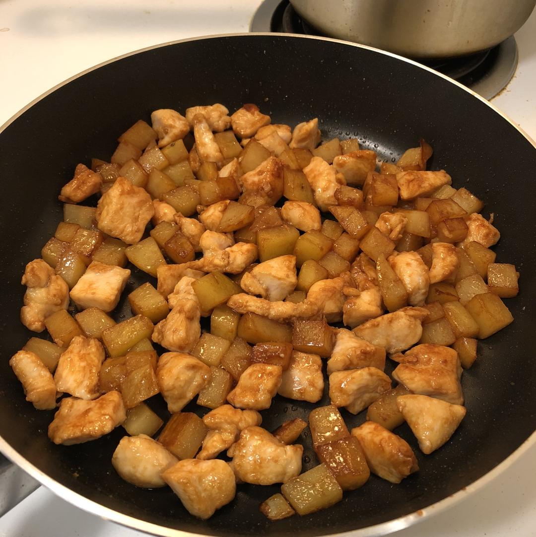 一道怎么做都好吃的干煎土豆鸡丁（红烧，咖喱，椒盐，孜然）