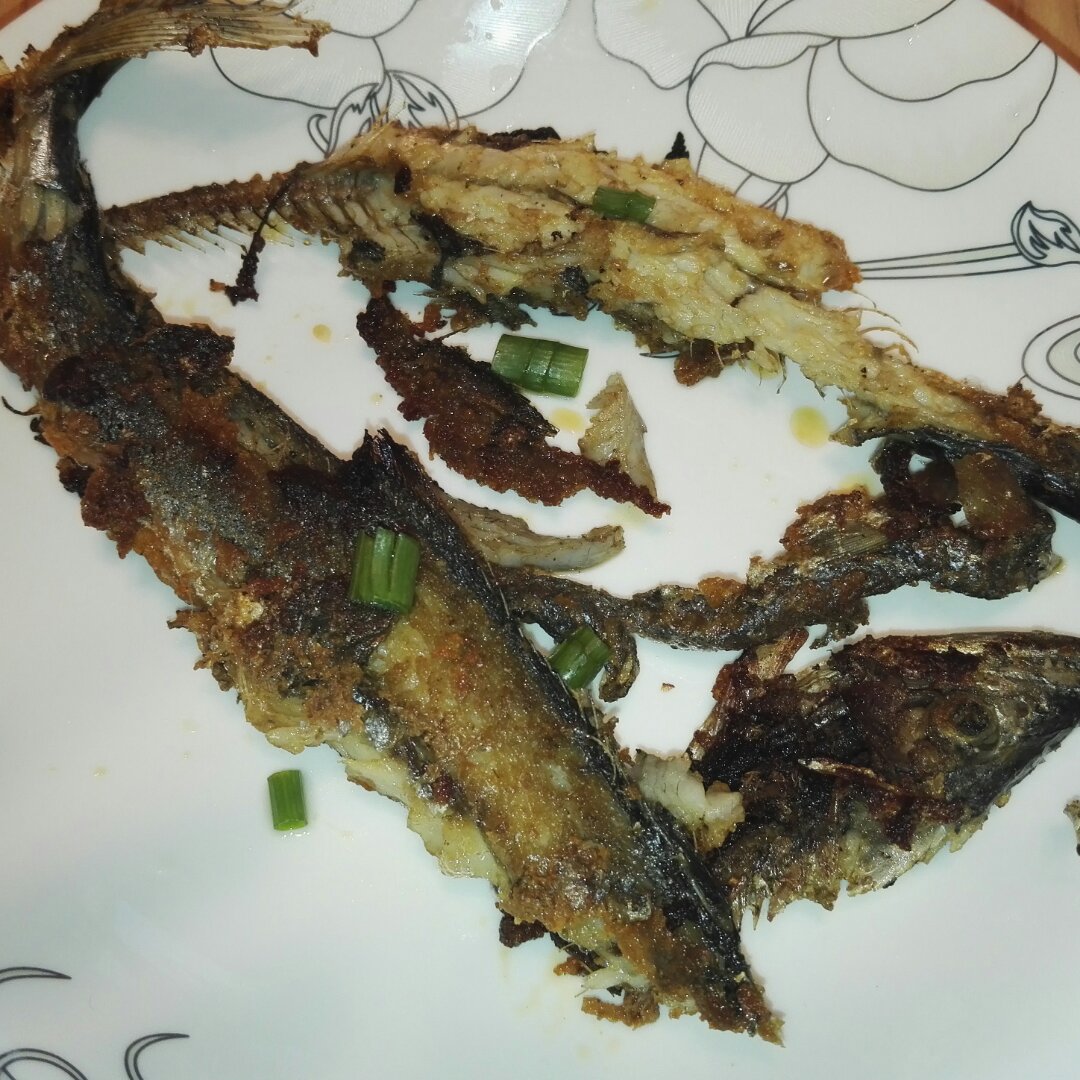煎秋刀鱼