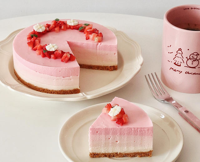 免烤少女心甜品🍓粉嫩草莓渐变慕斯蛋糕💗