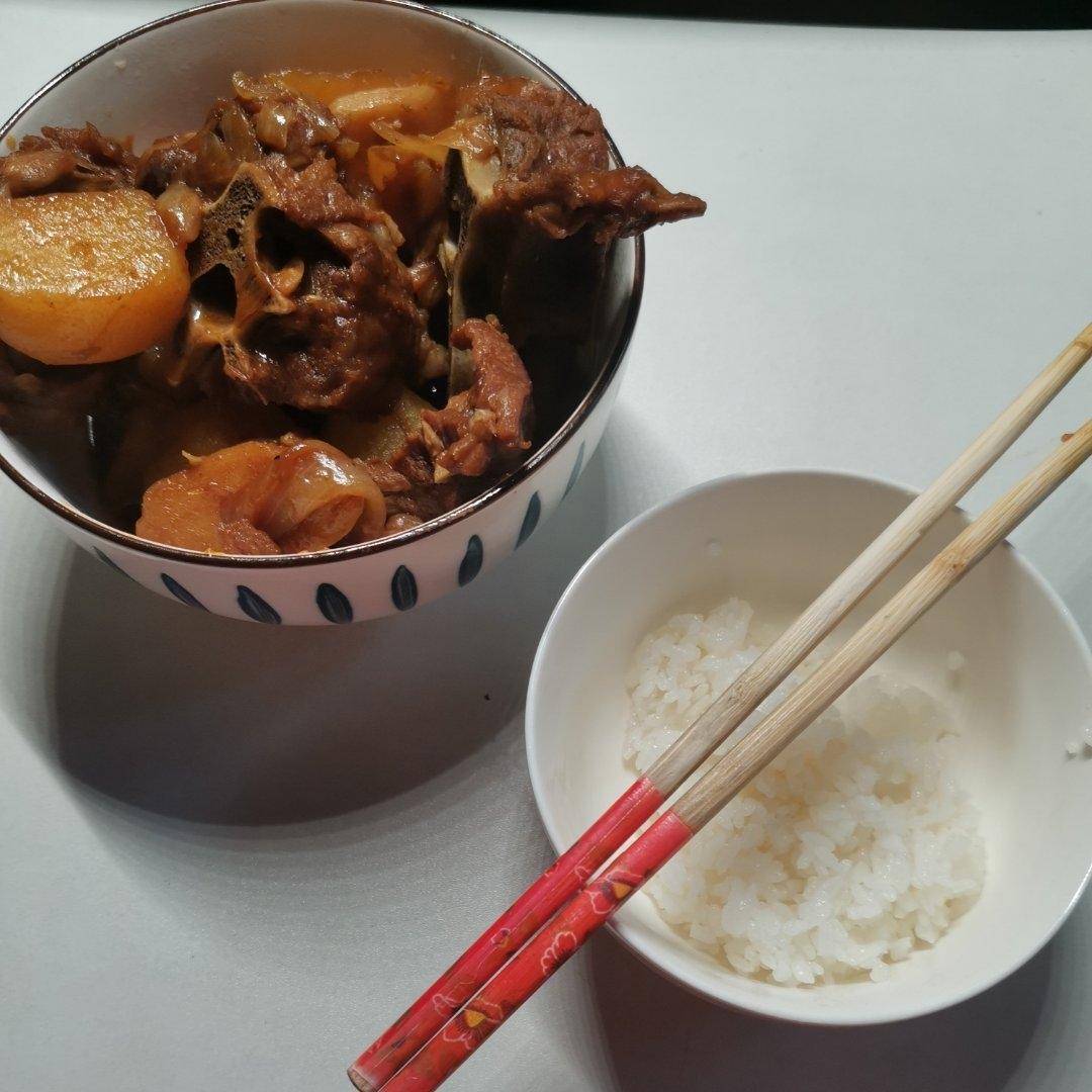 家常羊蝎子炖土豆