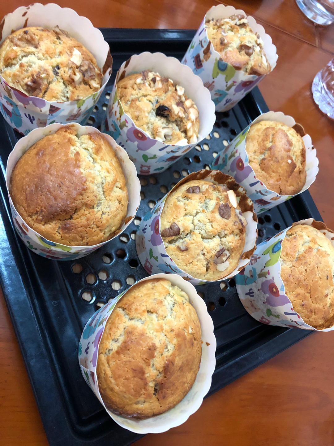 只需搅拌入烤箱的香蕉麦芬