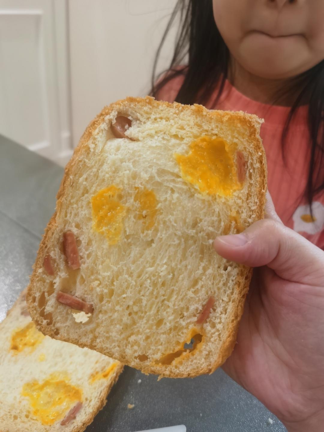 软妹子芝士火腿吐司，咸香料多好好吃