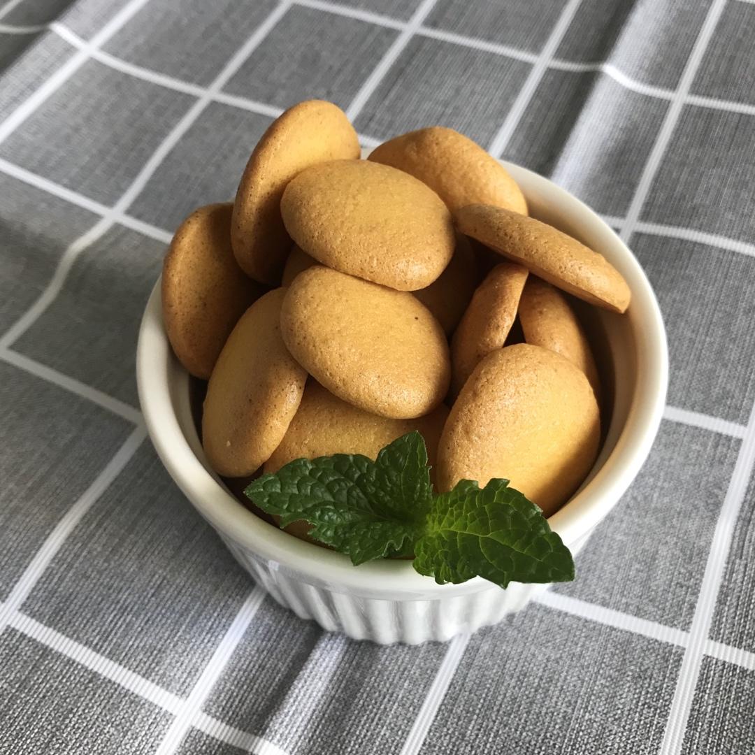 鸡蛋小饼干