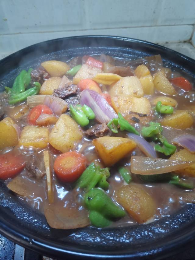 沙沙土豆胡萝卜炖牛肉