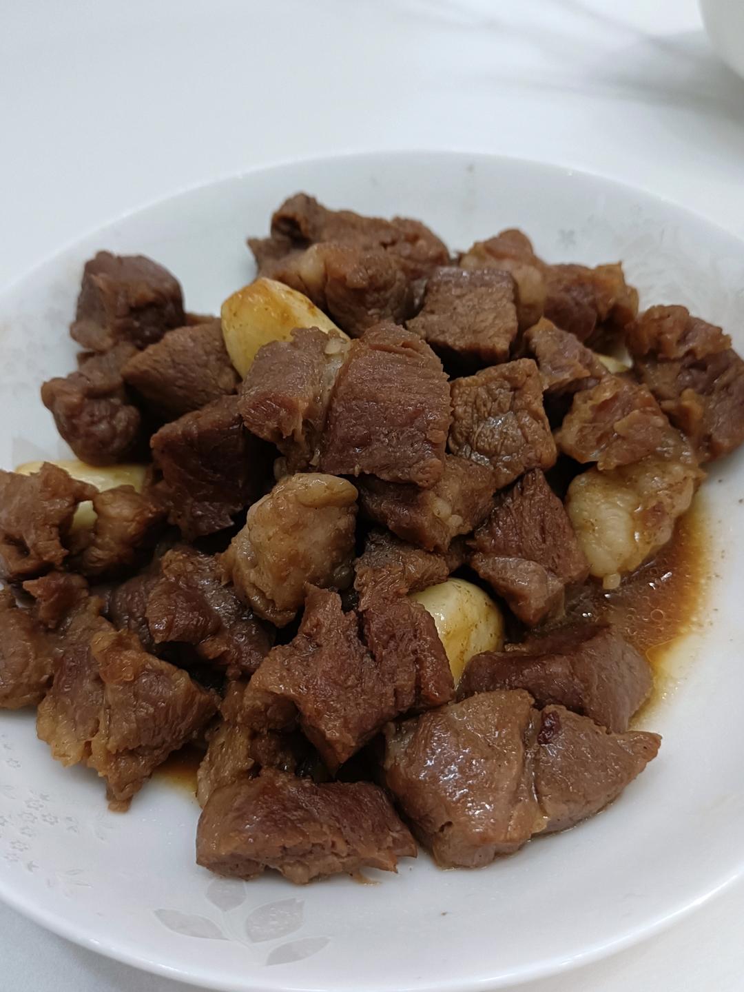 好吃到舔盘的蒜香黑椒牛肉粒