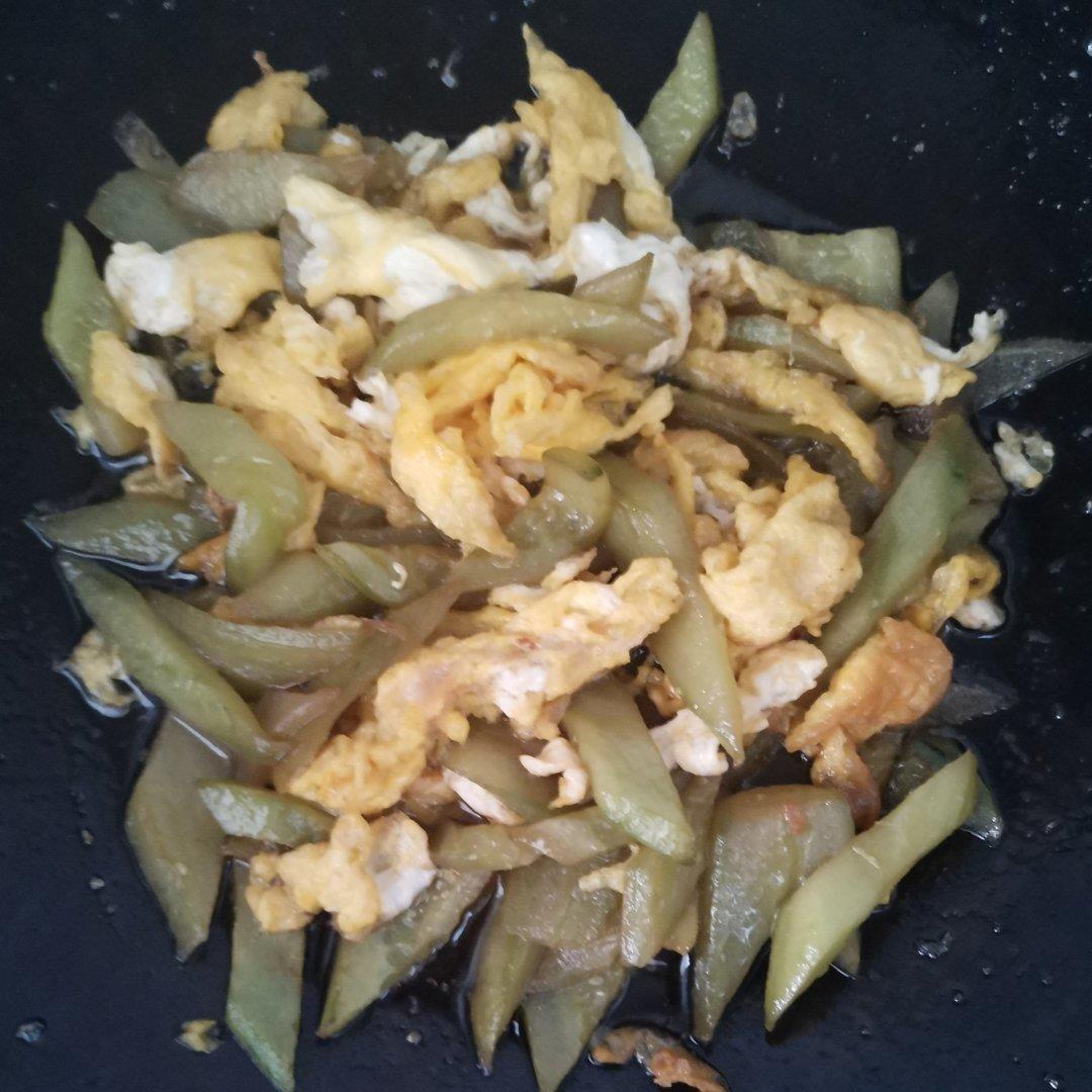 黄瓜炒鸡蛋（能吃出肉味的）