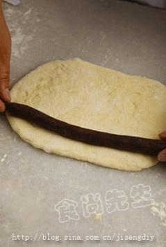 栗子王冠面包的做法 步骤7