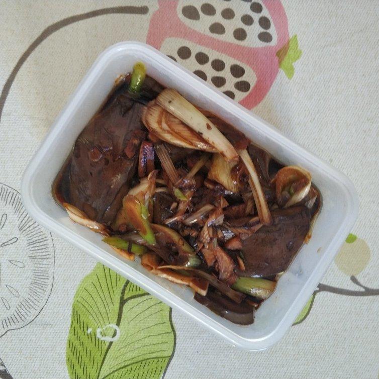 大葱冒鸭血（炒鸭血）