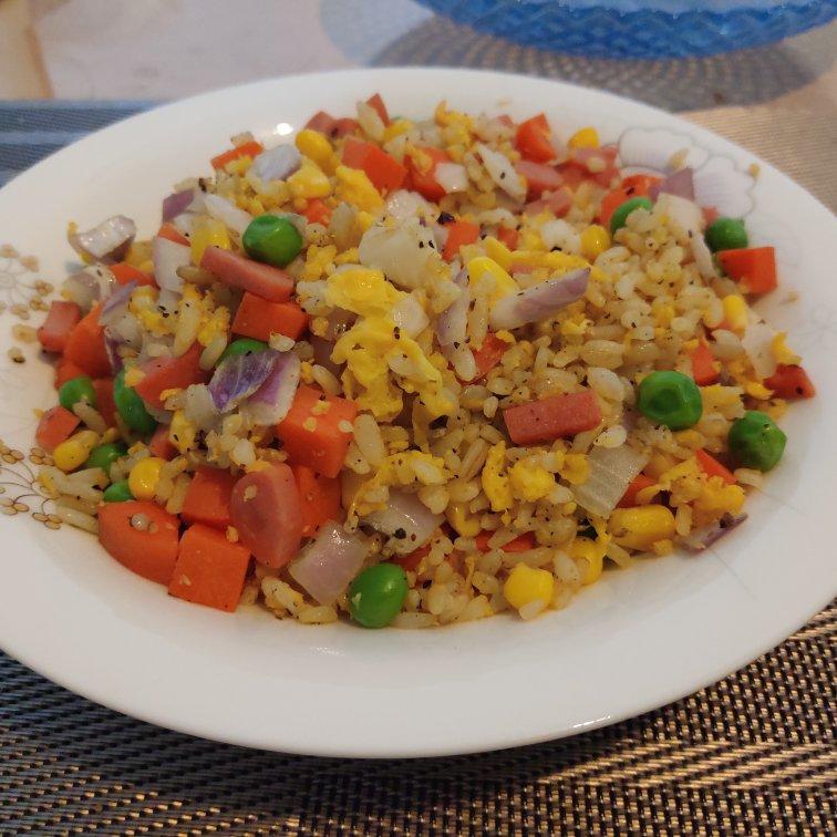 黄金什锦炒饭，颗颗松散粒粒金黄