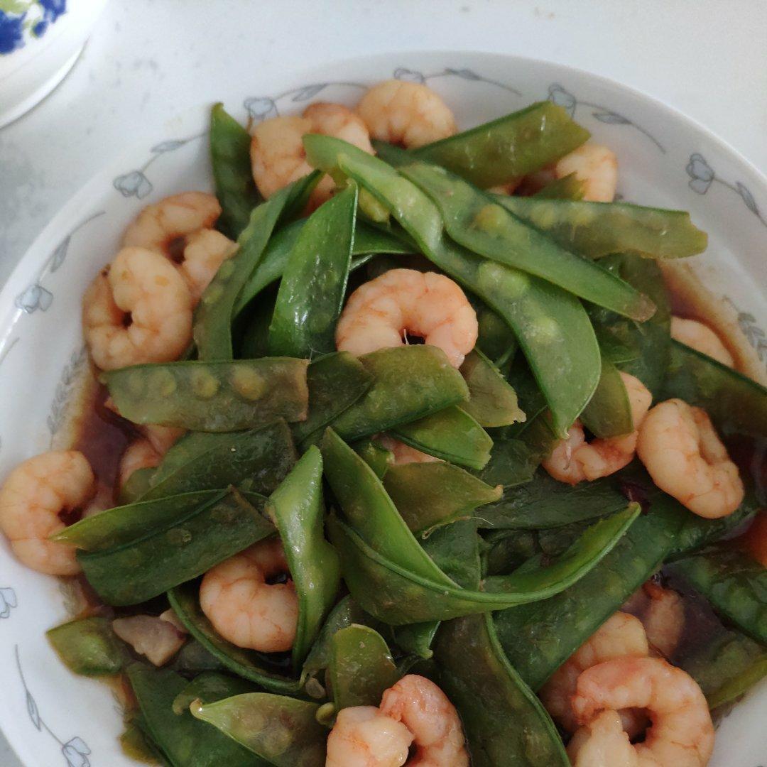 核桃荷兰豆炒虾仁
