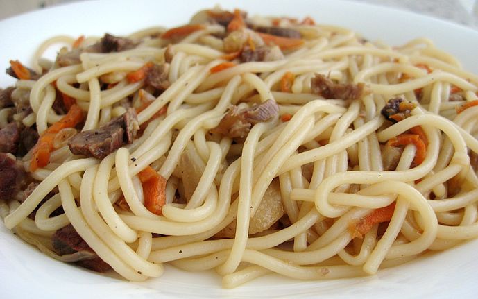 牛肉炒米线