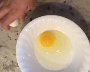 史上最松软，蘸蛋液最多的炸馒头的做法 步骤3