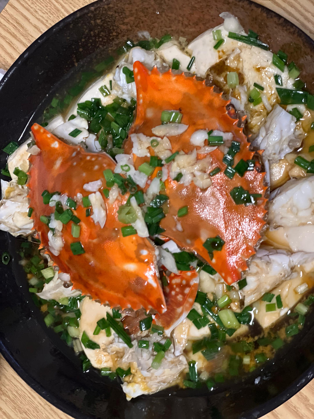 年夜饭餐桌上的大菜 葱油豆腐蒸白蟹 厨房小白看了都会做 可以收藏一下做法超级详细