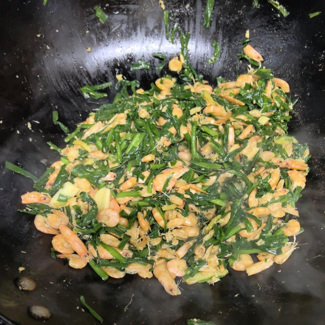 韭菜炒河虾，鲜美极了！一定要试一次