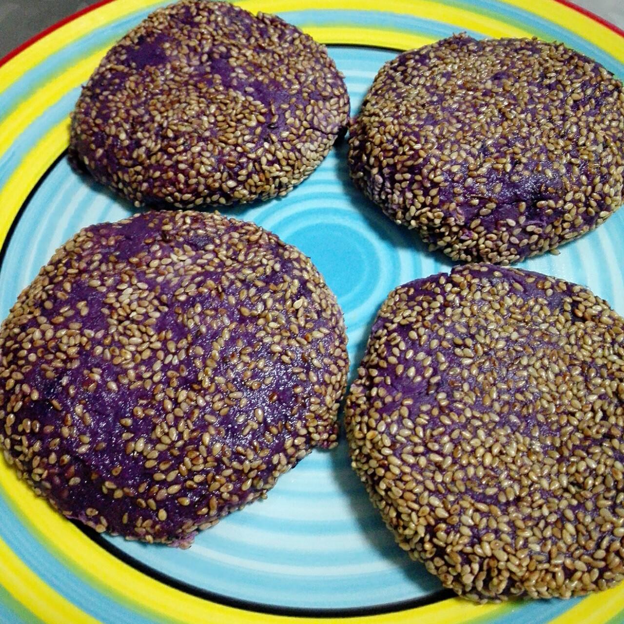 烤箱版紫薯芝麻饼的做法