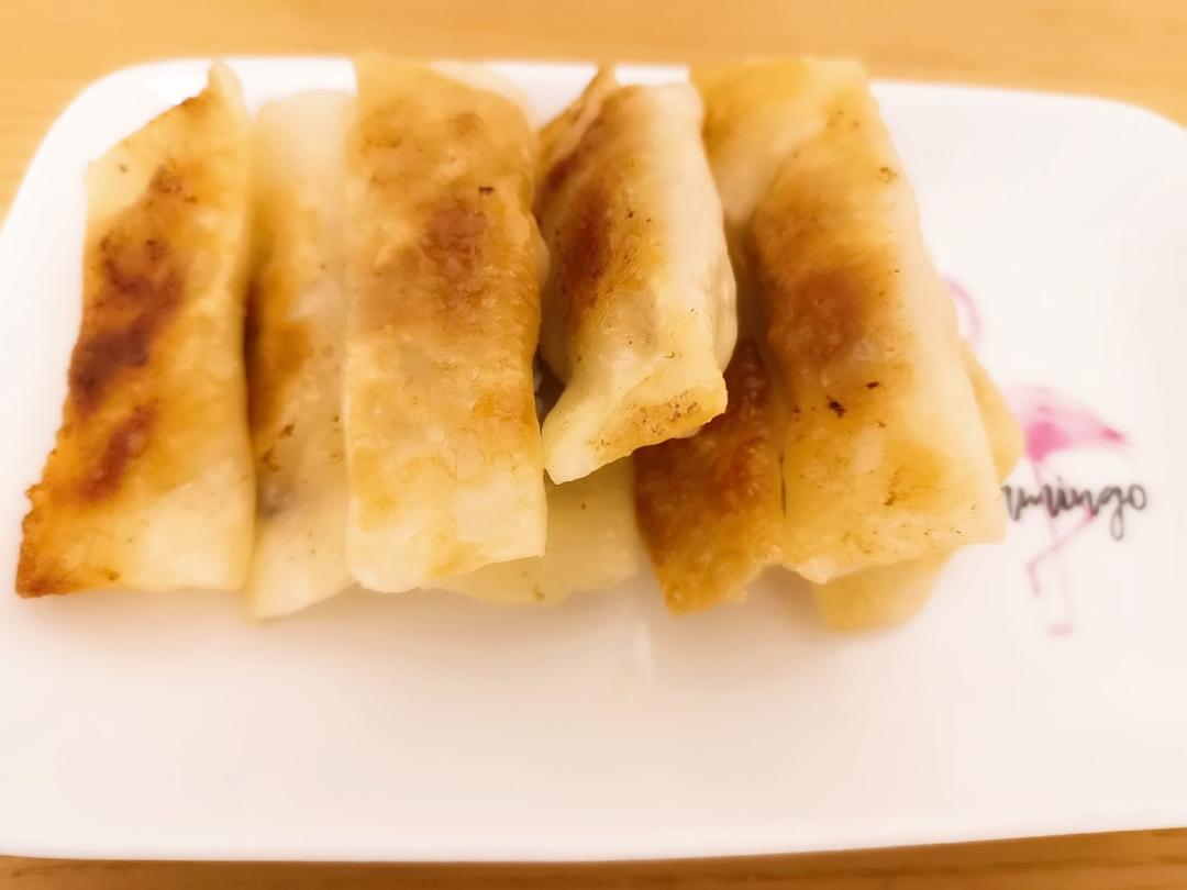 锅贴饺子