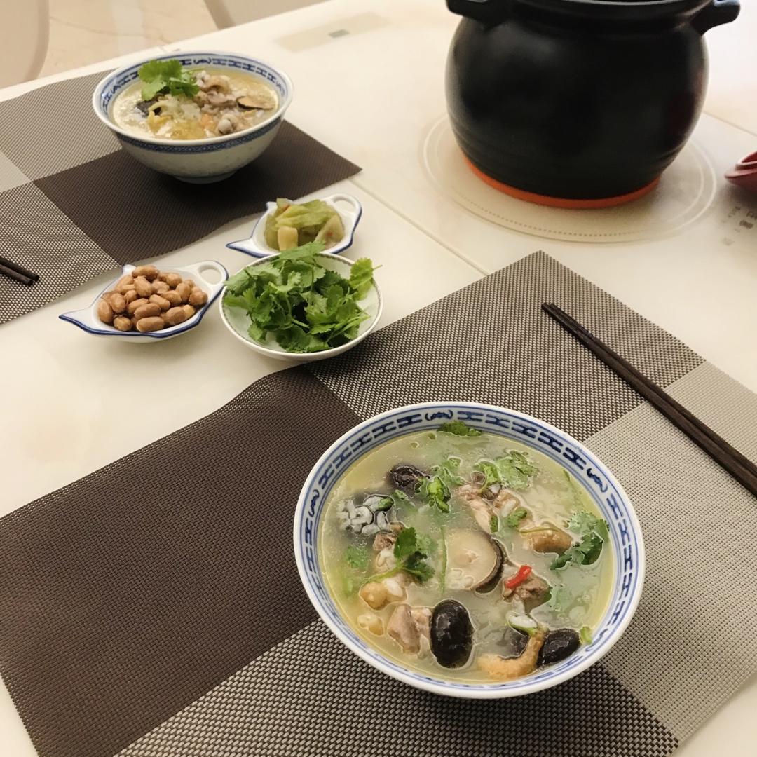 香菇鸡肉粥