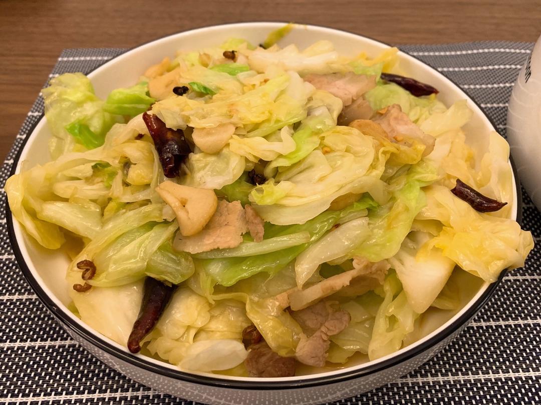 厨师长教你：“手撕包菜”的家常做法,简单又不失美味