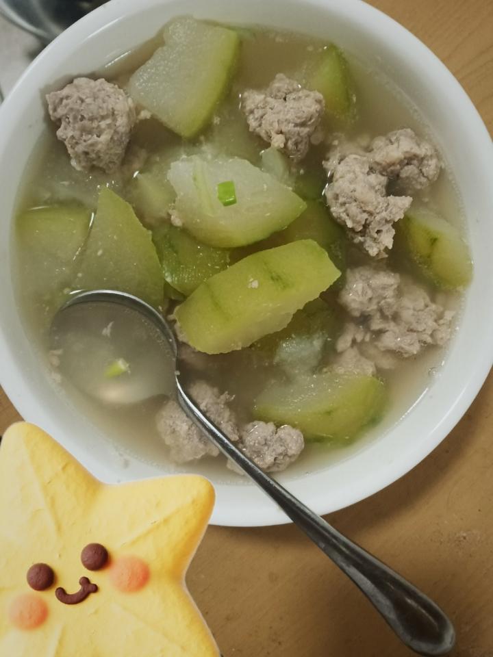 巨鲜美的冬瓜丸子汤